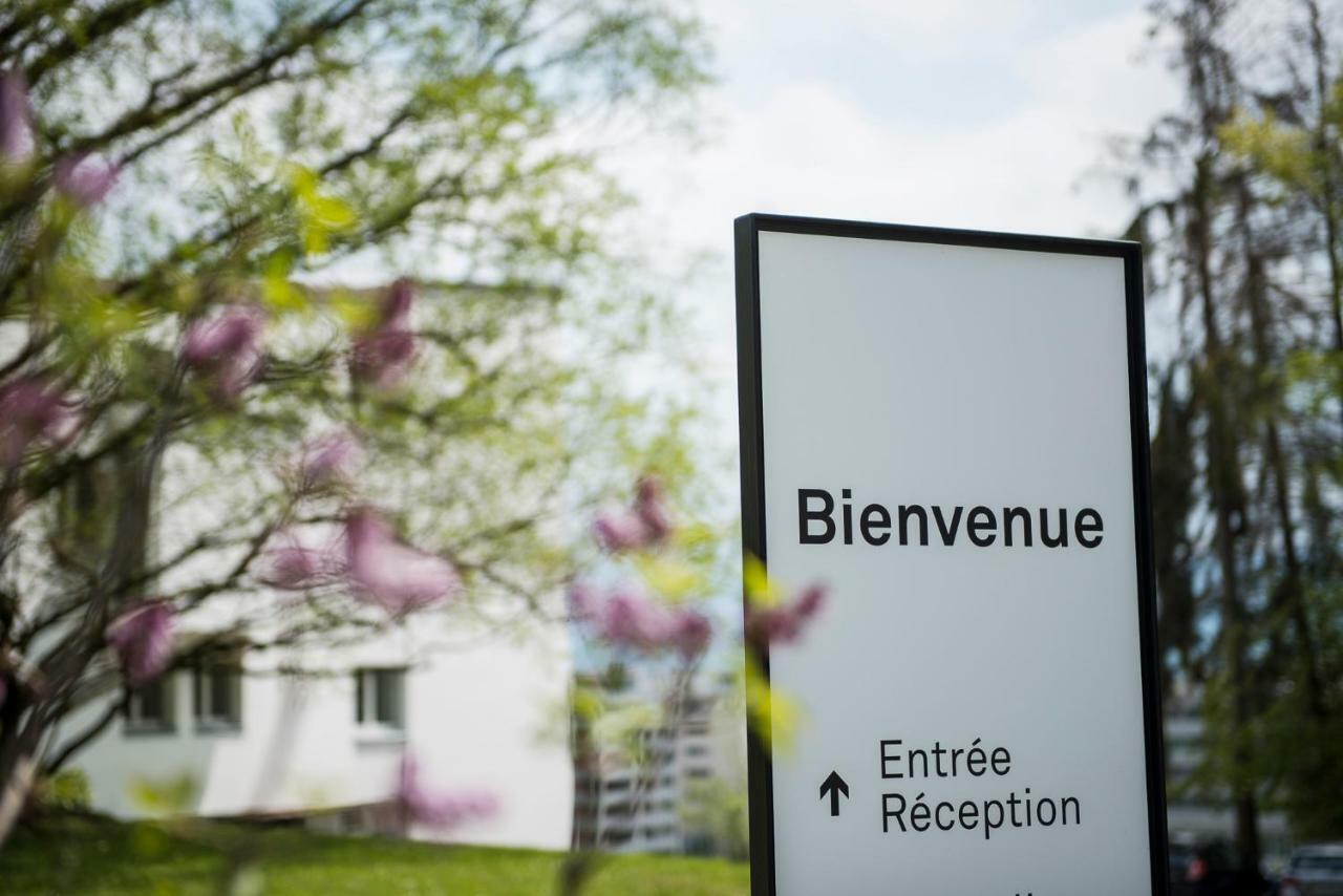 Le Domaine Otel Villars-Sur-Glane Dış mekan fotoğraf